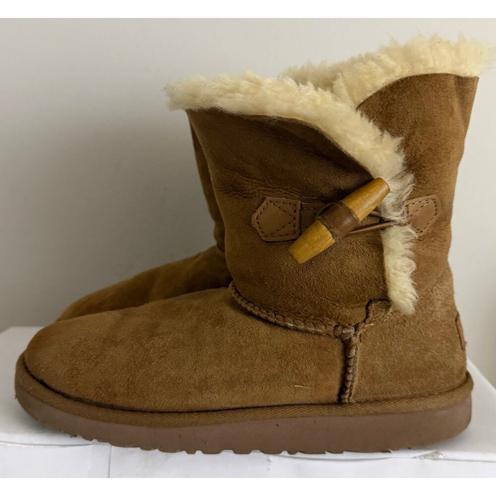 UGG Ebony Pull On Shearling Short Boots Womens US 4 Brown Suede Sheepskin